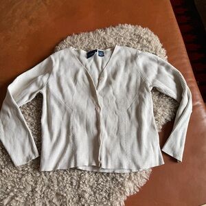 Liz Claiborne Off-White Ribbed Sweater